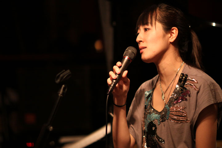 (vo)  photo by ISHII Hitoshi