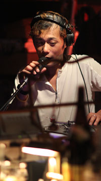 DJ:FUMI(Z{202 from Mistral)