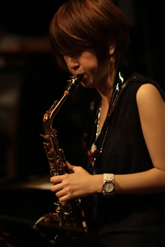 㒕(as) photo by ISHII Hitoshi