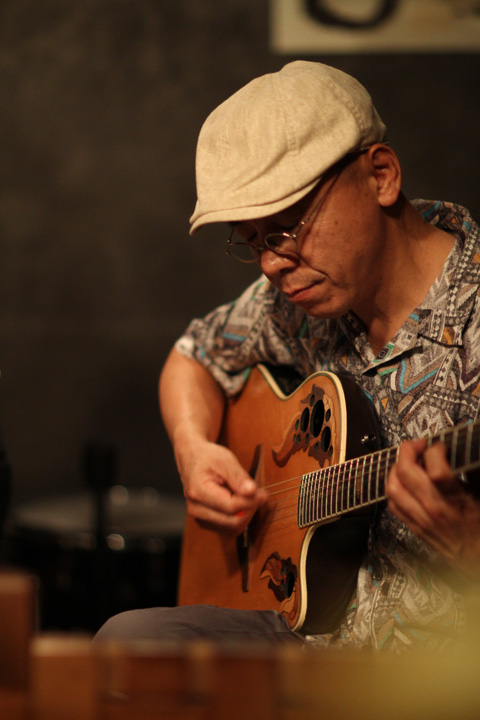 aF (gt)  photo by ISHII Hitoshi