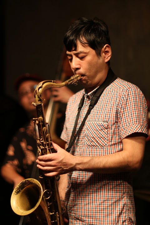 ؉  photo by ISHII Hitoshi