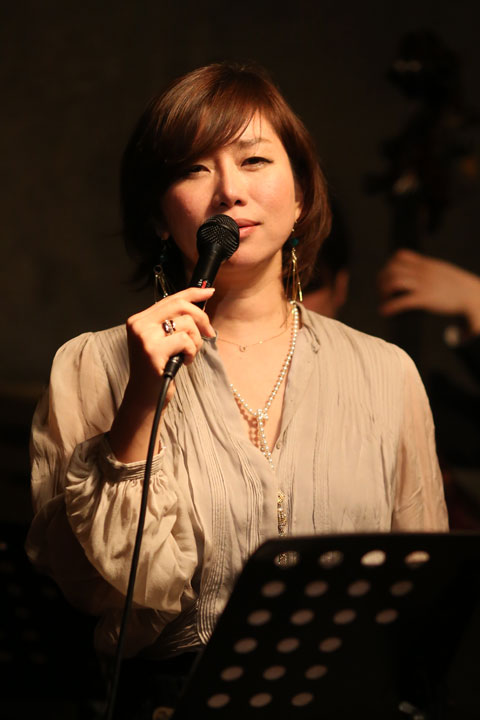 EBAX_q  photo by ISHII Hitoshi